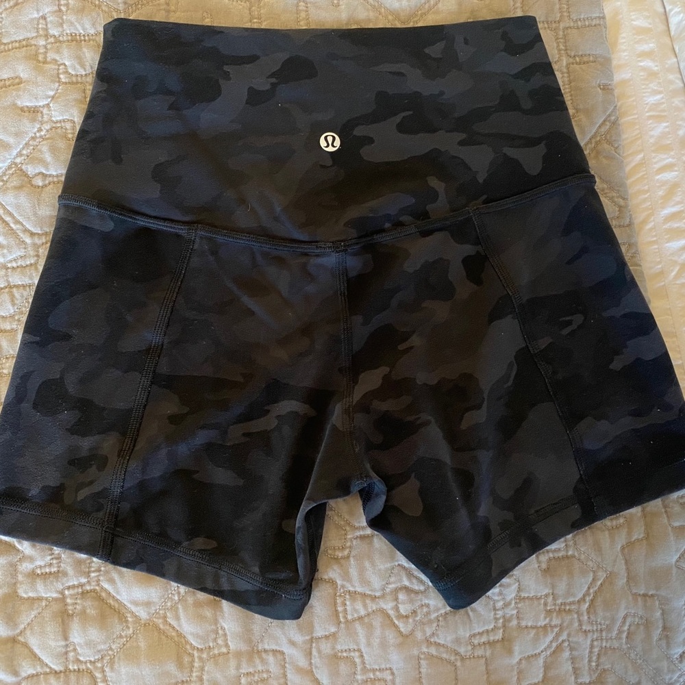 Lululemon Align shorts